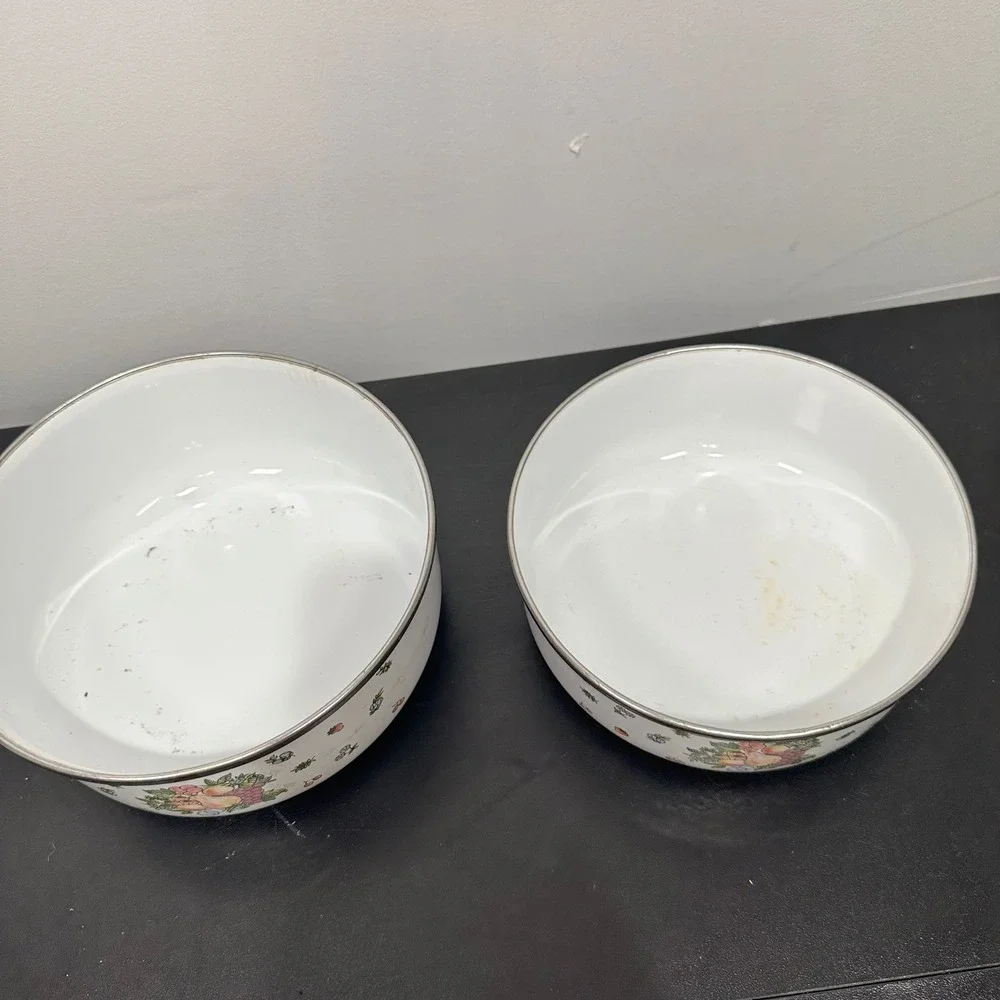 Vintage Enamelware Bowls Set of 2 White Fruit Design‎ Kitchen Decor